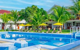 Laguna Azul Albergue Turístico